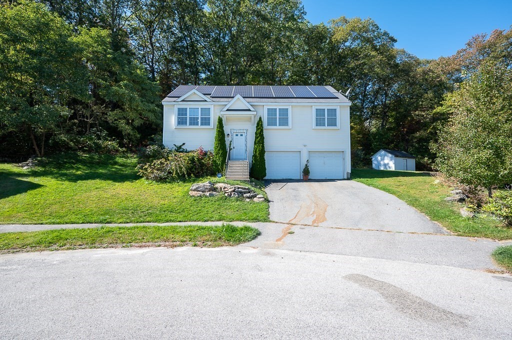 13 Fatima Ln, Worcester, MA 01606