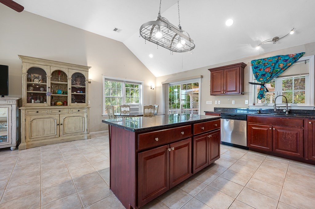 13 Fatima Ln, Worcester, MA 01606 - Image 7