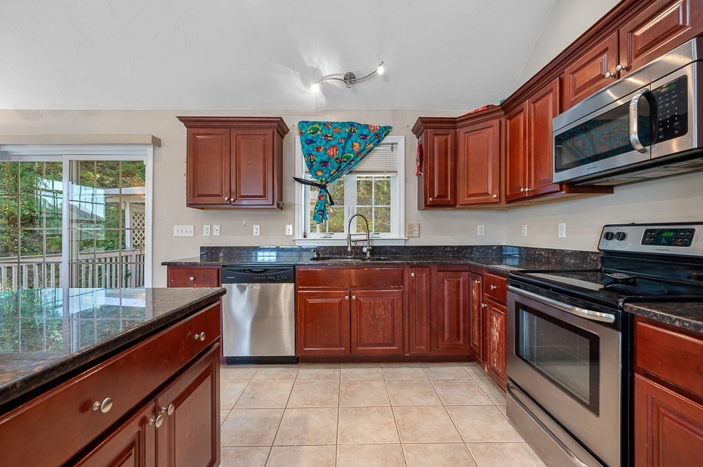 13 Fatima Ln, Worcester, MA 01606 - Image 8