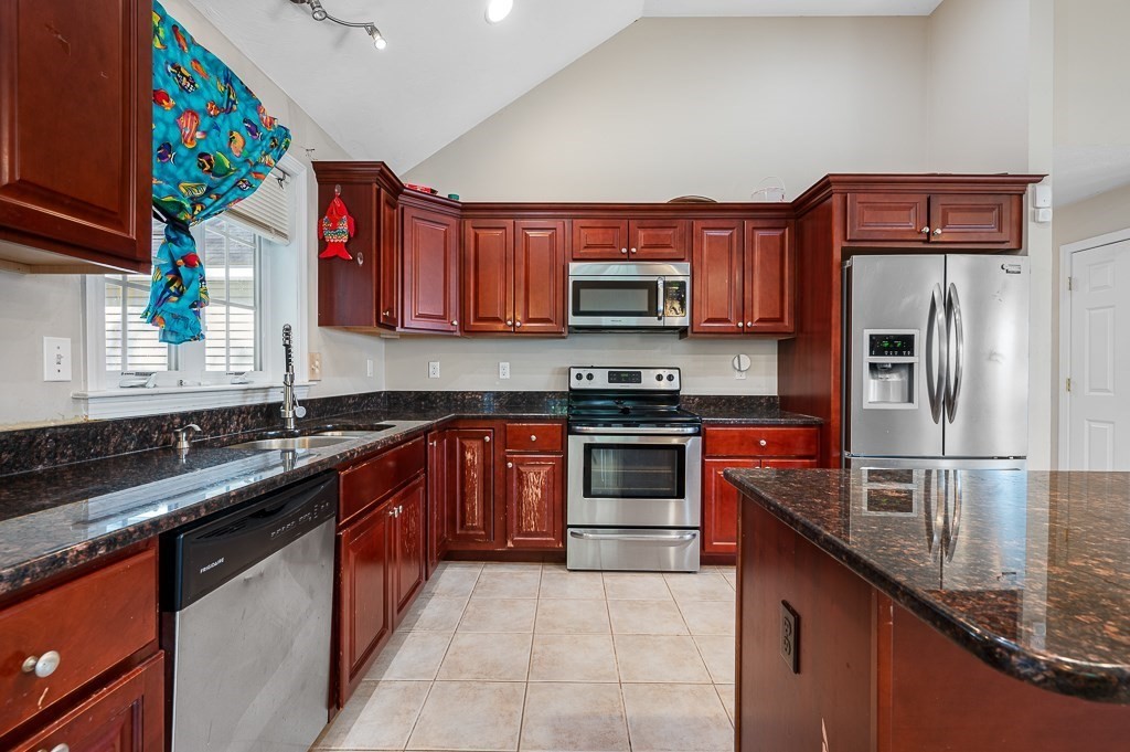 13 Fatima Ln, Worcester, MA 01606 - Image 9