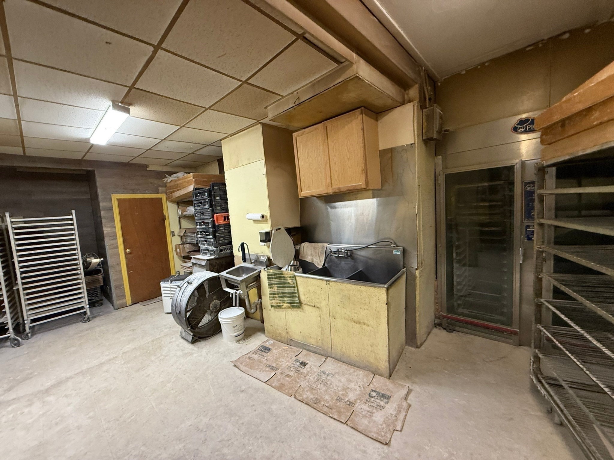 208 Snell St, Fall River, MA 02721 - Image 14