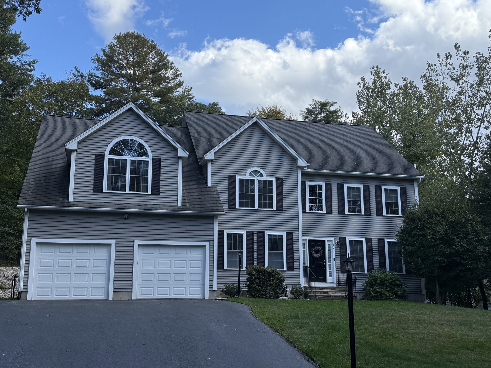 42 Shining Rock Dr, Northbridge, MA 01534