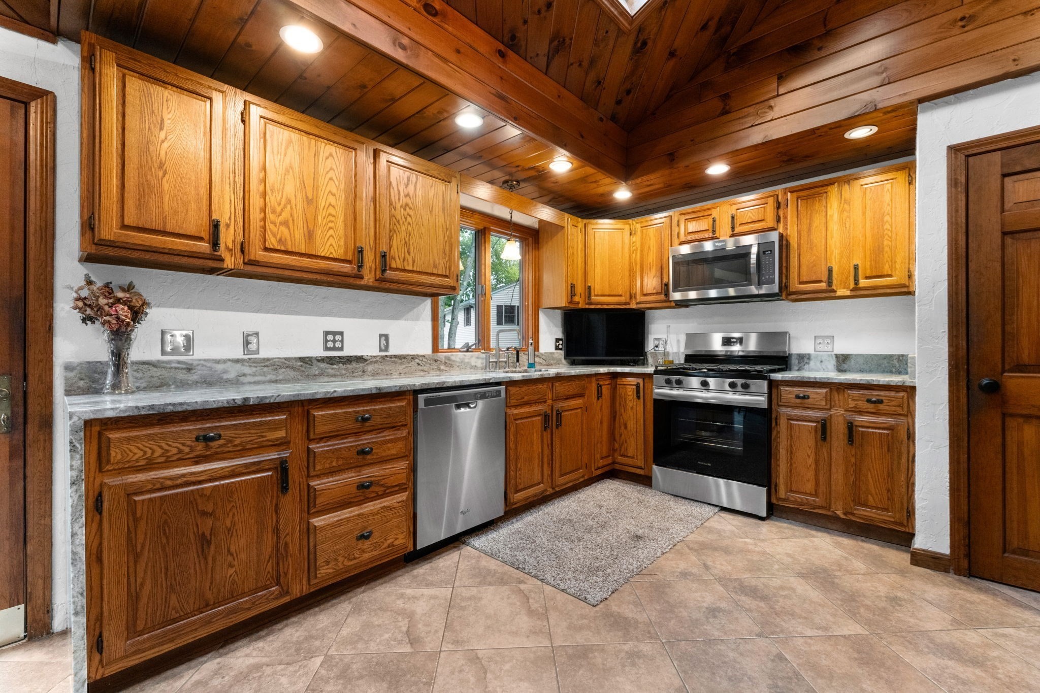 9 Karen Ln, Abington, MA 02351 - Image 2