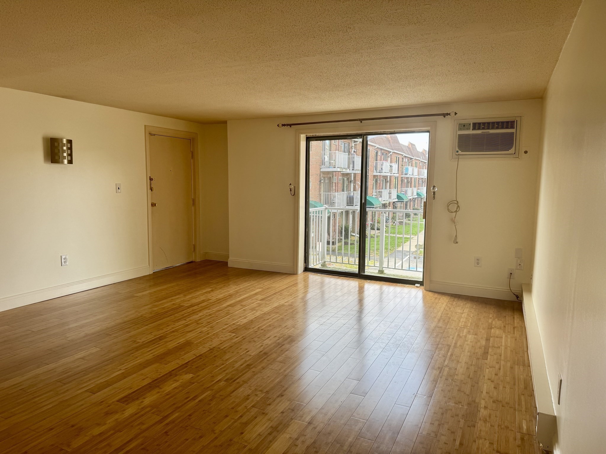 1186 Worcester Rd Unit 720, Framingham, MA 01702 - Image 4