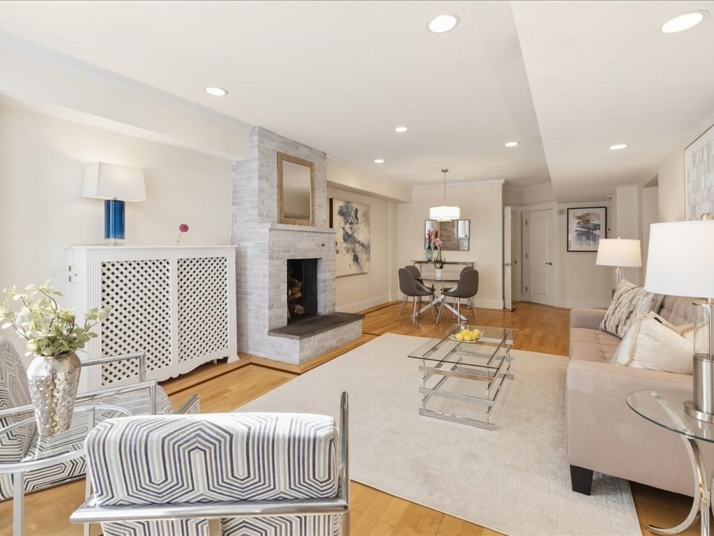 298 Marlborough Unit 1, Boston - Back Bay, MA 02116