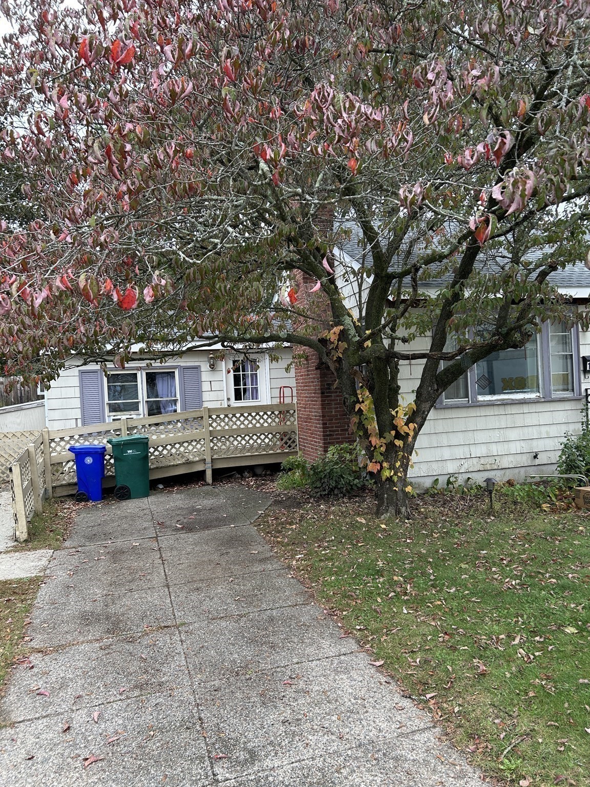 11 Howarth Ave, Attleboro, MA 02703