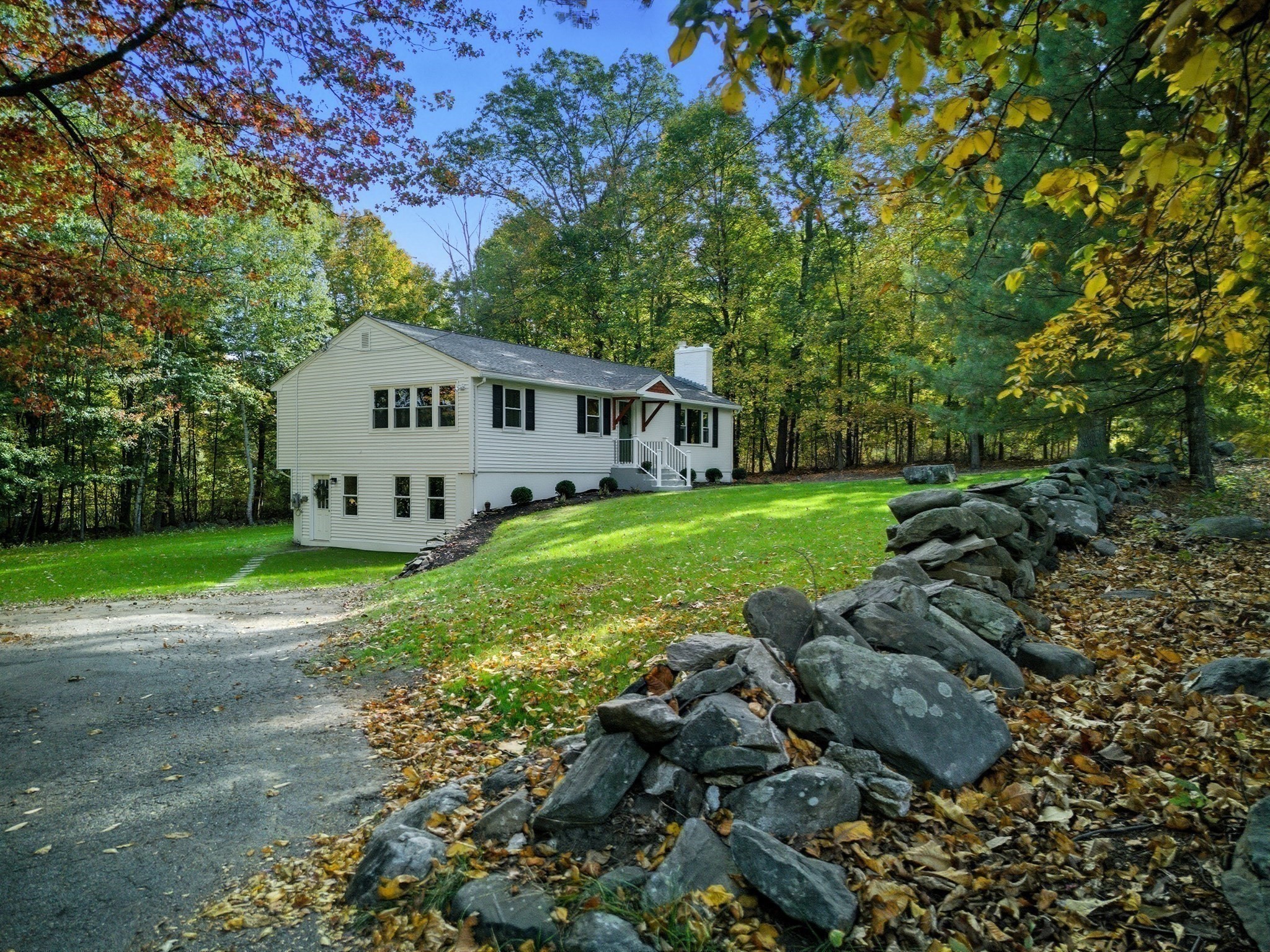 207 Bigelow St, Marlborough, MA 01752