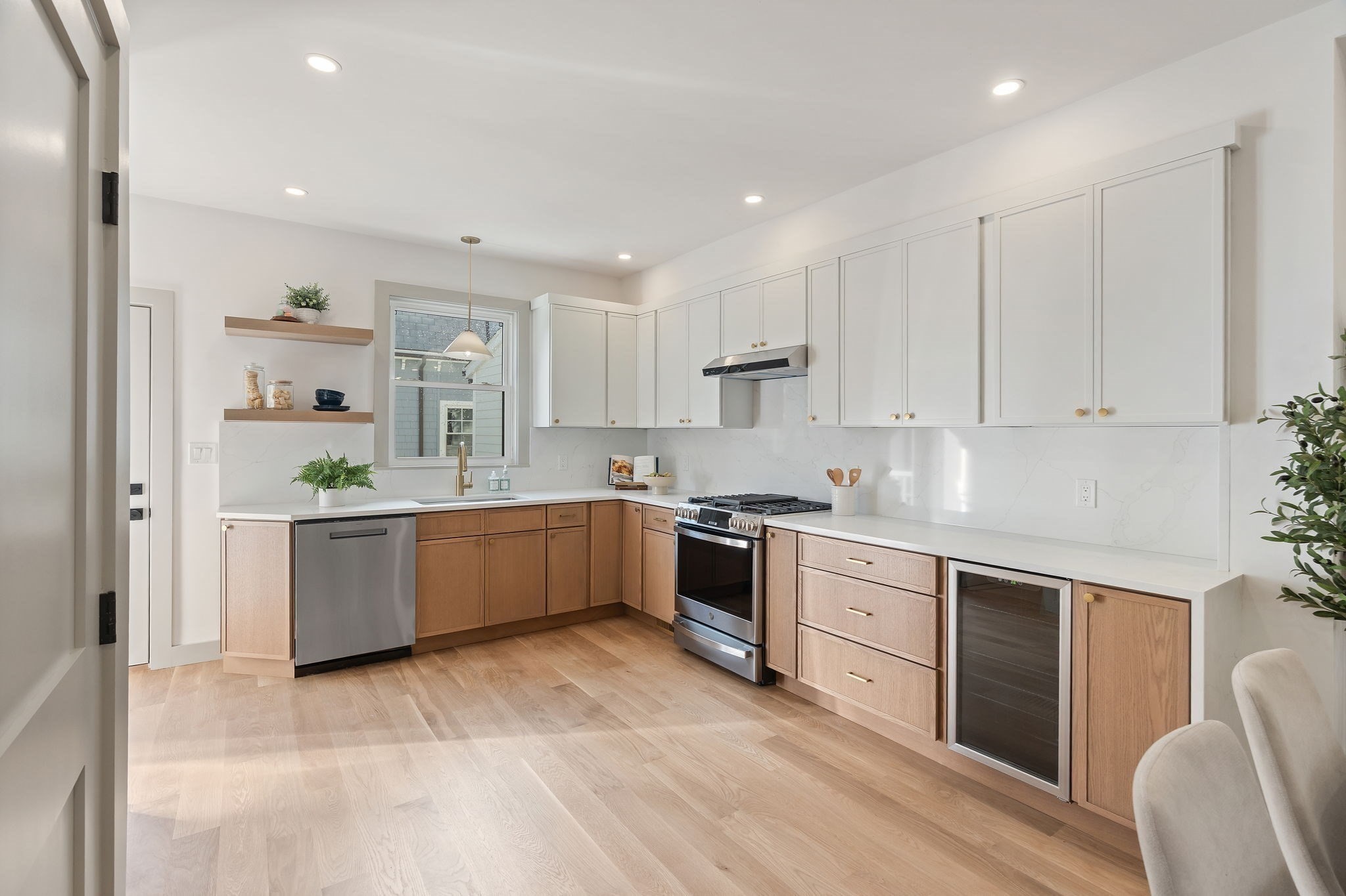 54 Oak St, Somerville, MA 02143 - Image 3