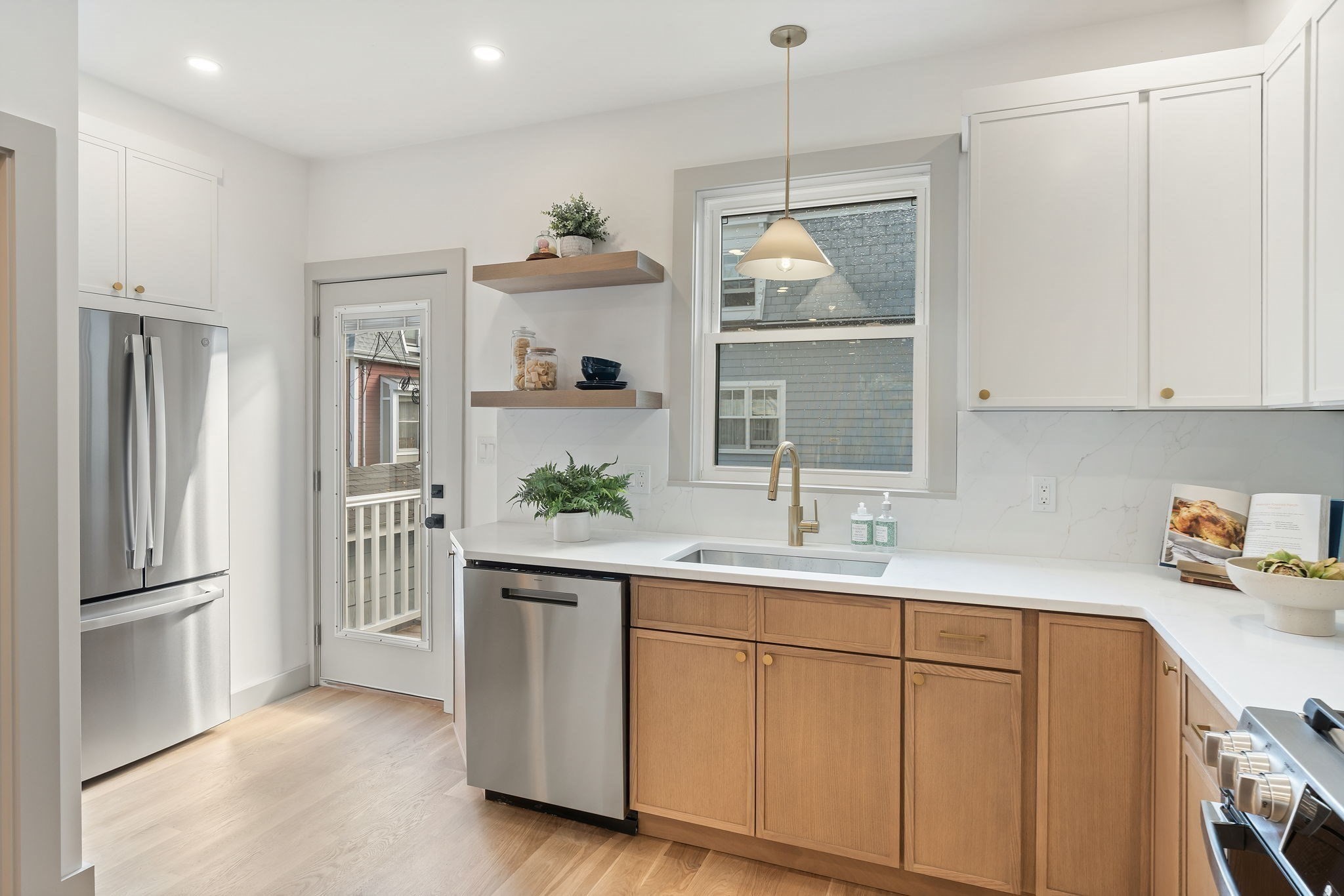 54 Oak St, Somerville, MA 02143 - Image 4