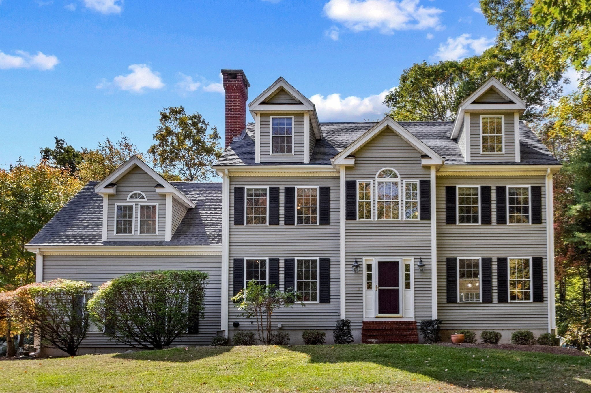 30 Broken Tree Rd, Medway, MA 02053