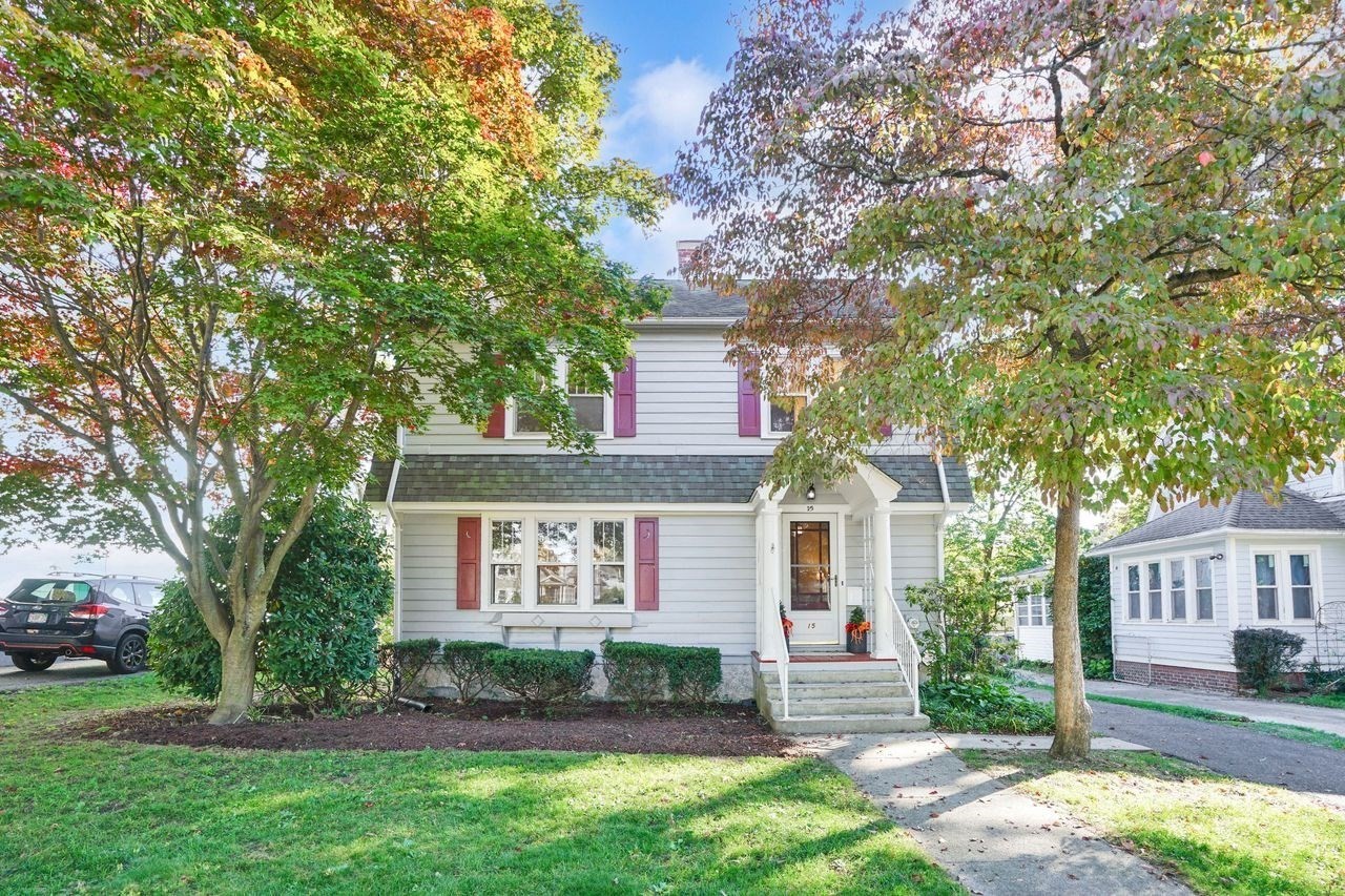 15 Bronson Ter, Springfield, MA 01108