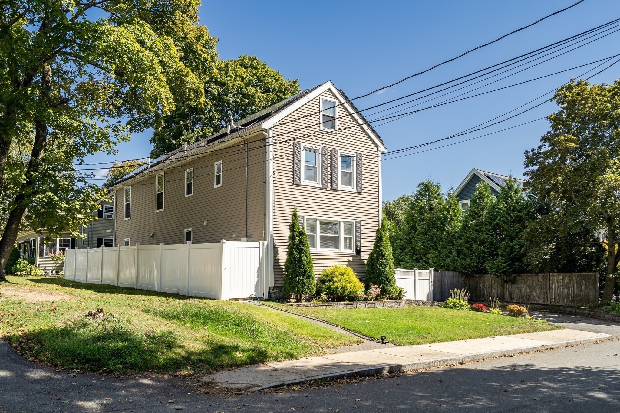 29 Porter St, Woburn, MA 01801