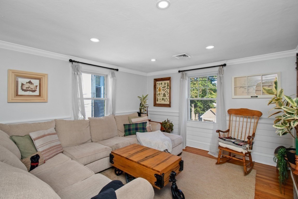 24 Gill Rd Unit 4, Waltham, MA 02453 - Image 2