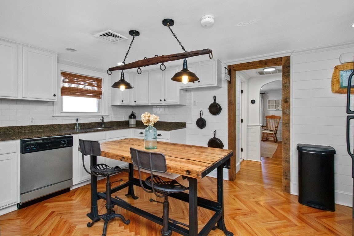 24 Gill Rd Unit 4, Waltham, MA 02453 - Image 3