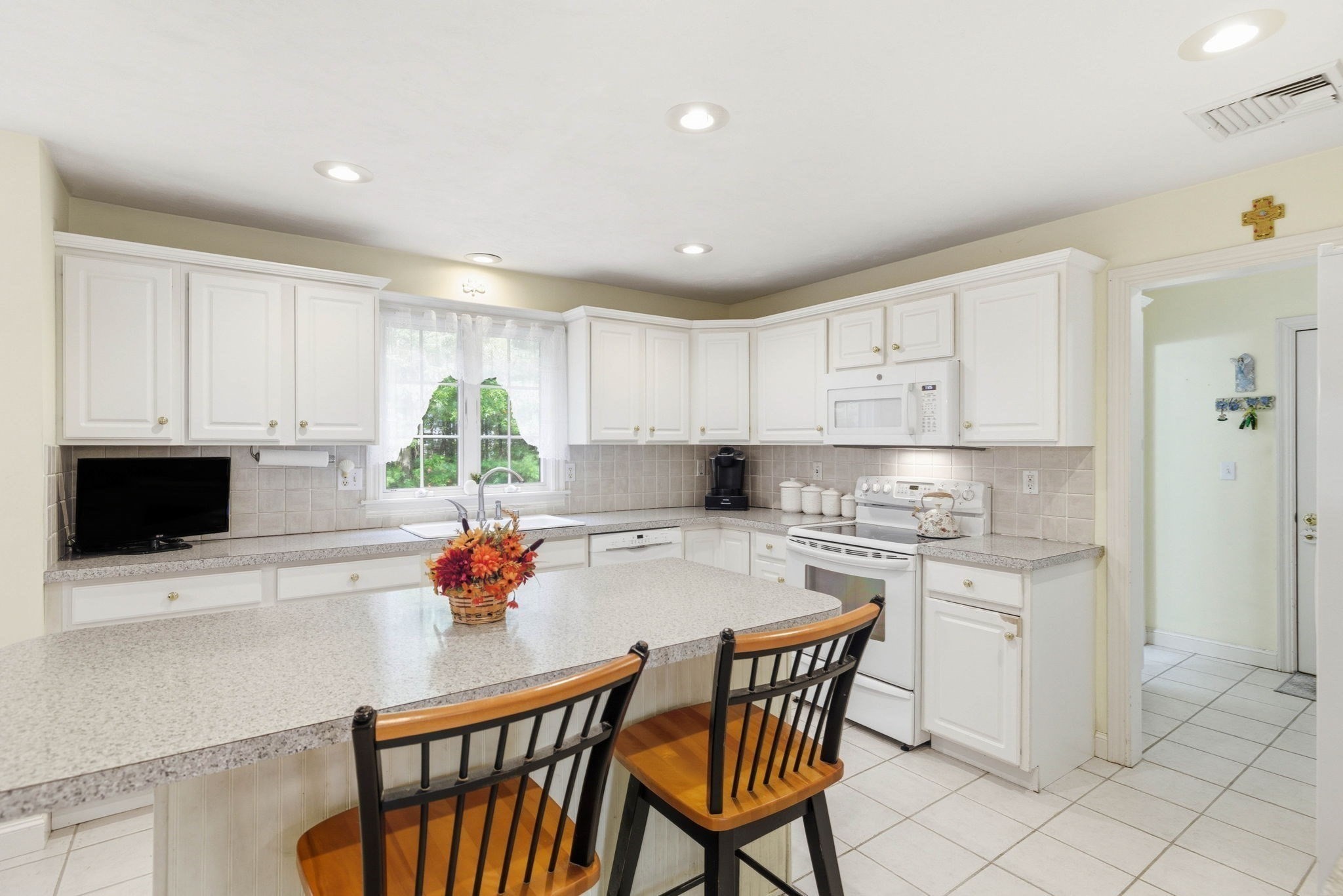 16 Cedar St, Mashpee, MA 02649 - Image 12