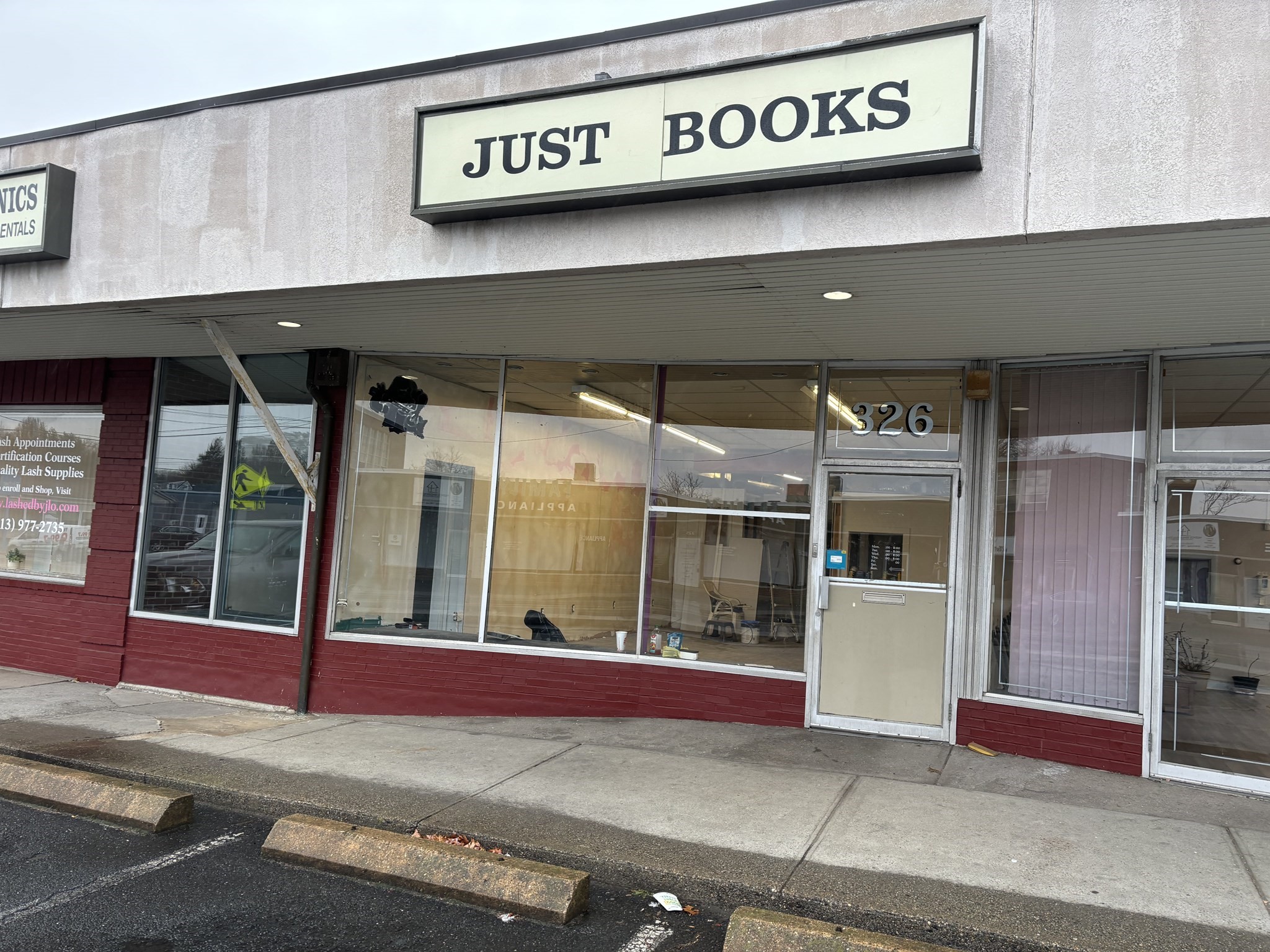 326 Walnut Street Ext, Agawam, MA 01001 - Image 2