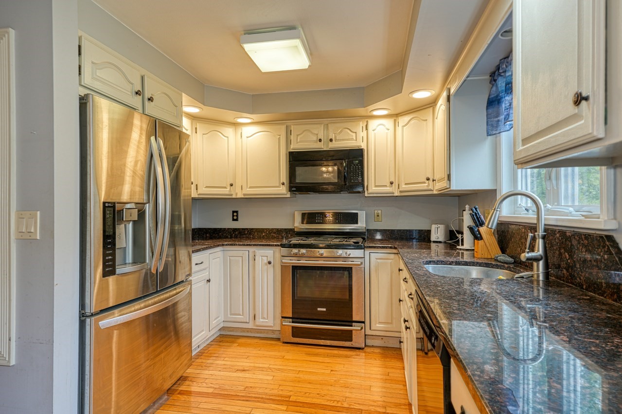 31 Whittier Meadows Drive Unit 31, Amesbury, MA 01913 - Image 11