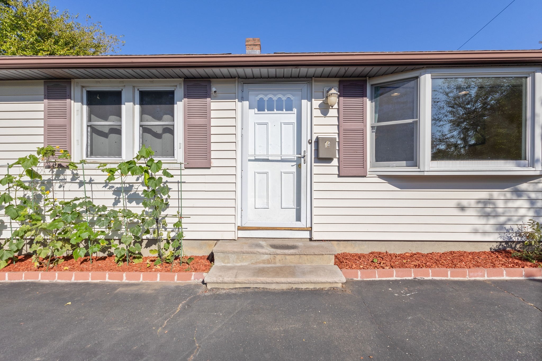 14 Vining St, Malden, MA 02148