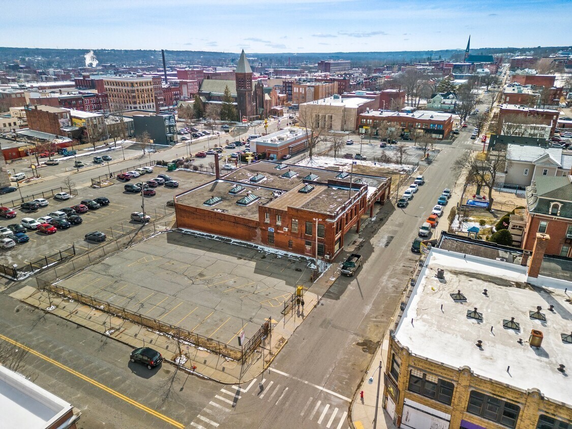 158 Chestnut St, Holyoke, MA 01040 - Image 4