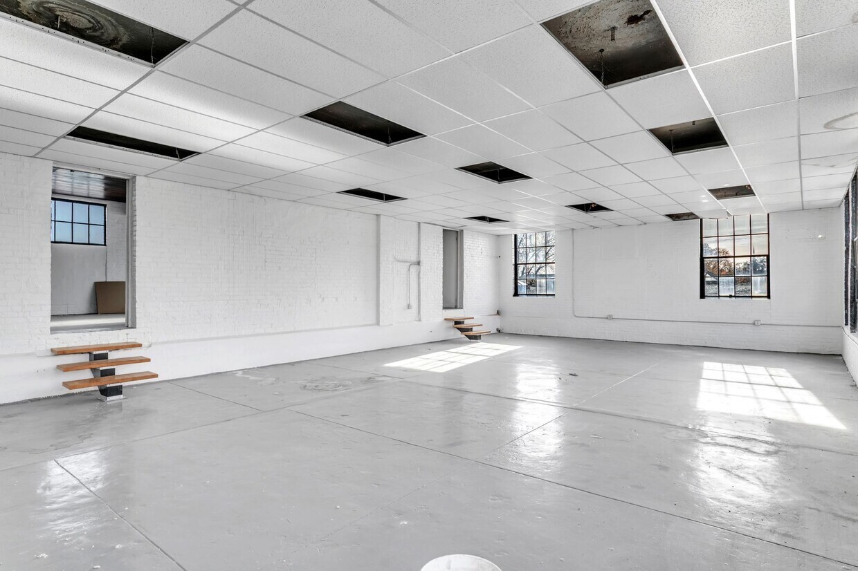 158 Chestnut St, Holyoke, MA 01040 - Image 6