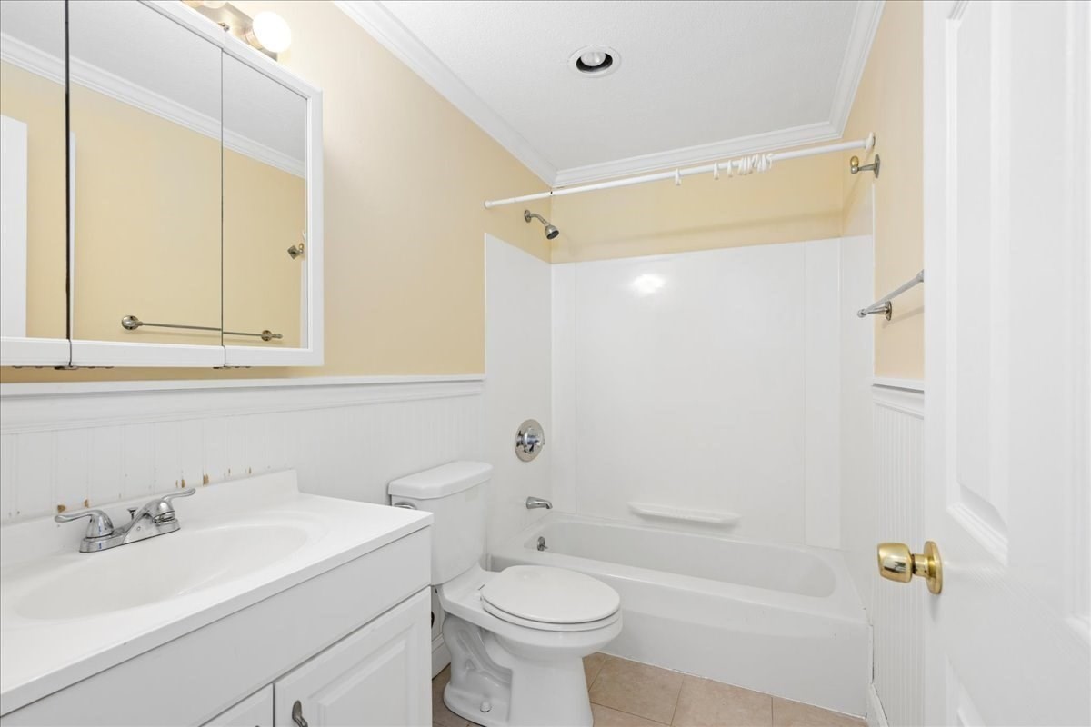 26 Williamsburg Ct Unit 22, Shrewsbury, MA 01545 - Image 21