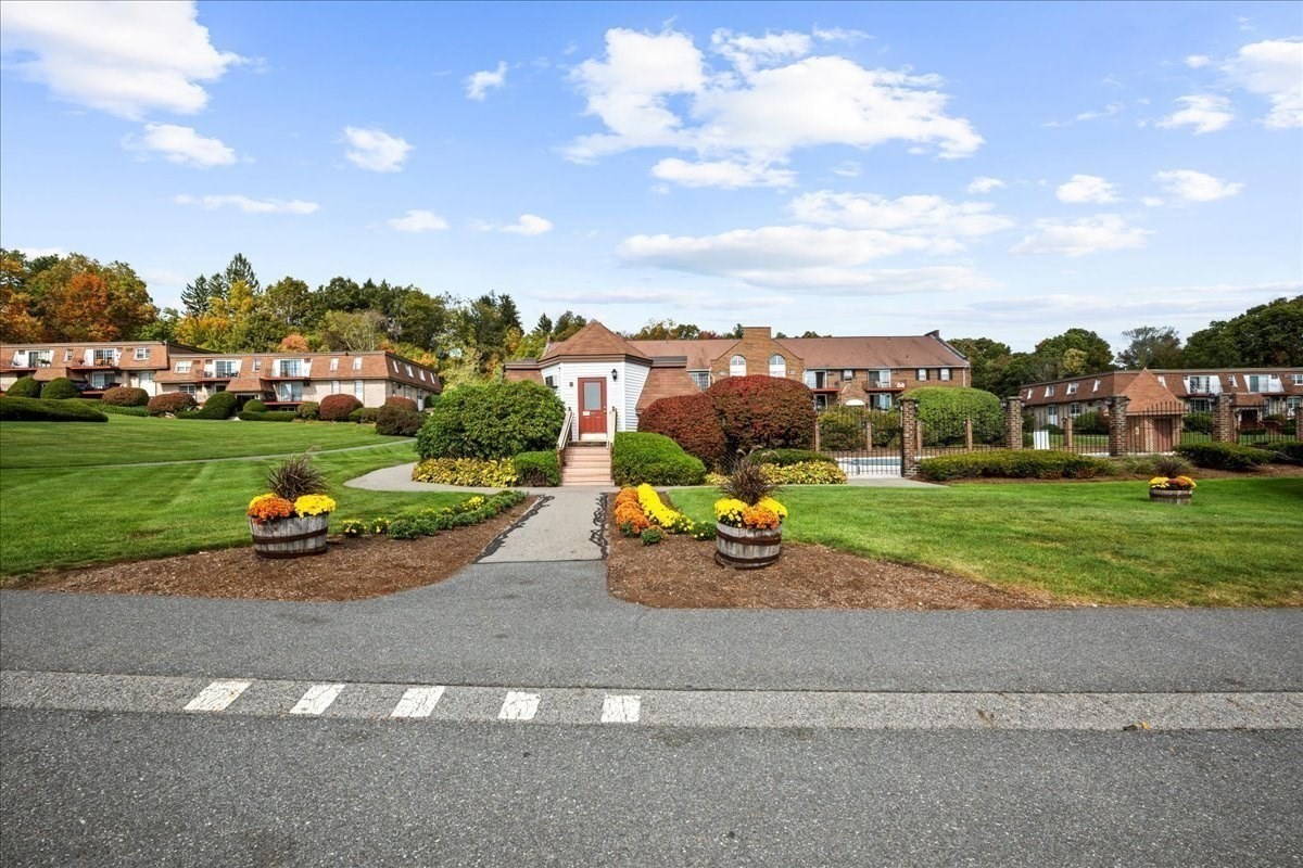 26 Williamsburg Ct Unit 22, Shrewsbury, MA 01545 - Image 29