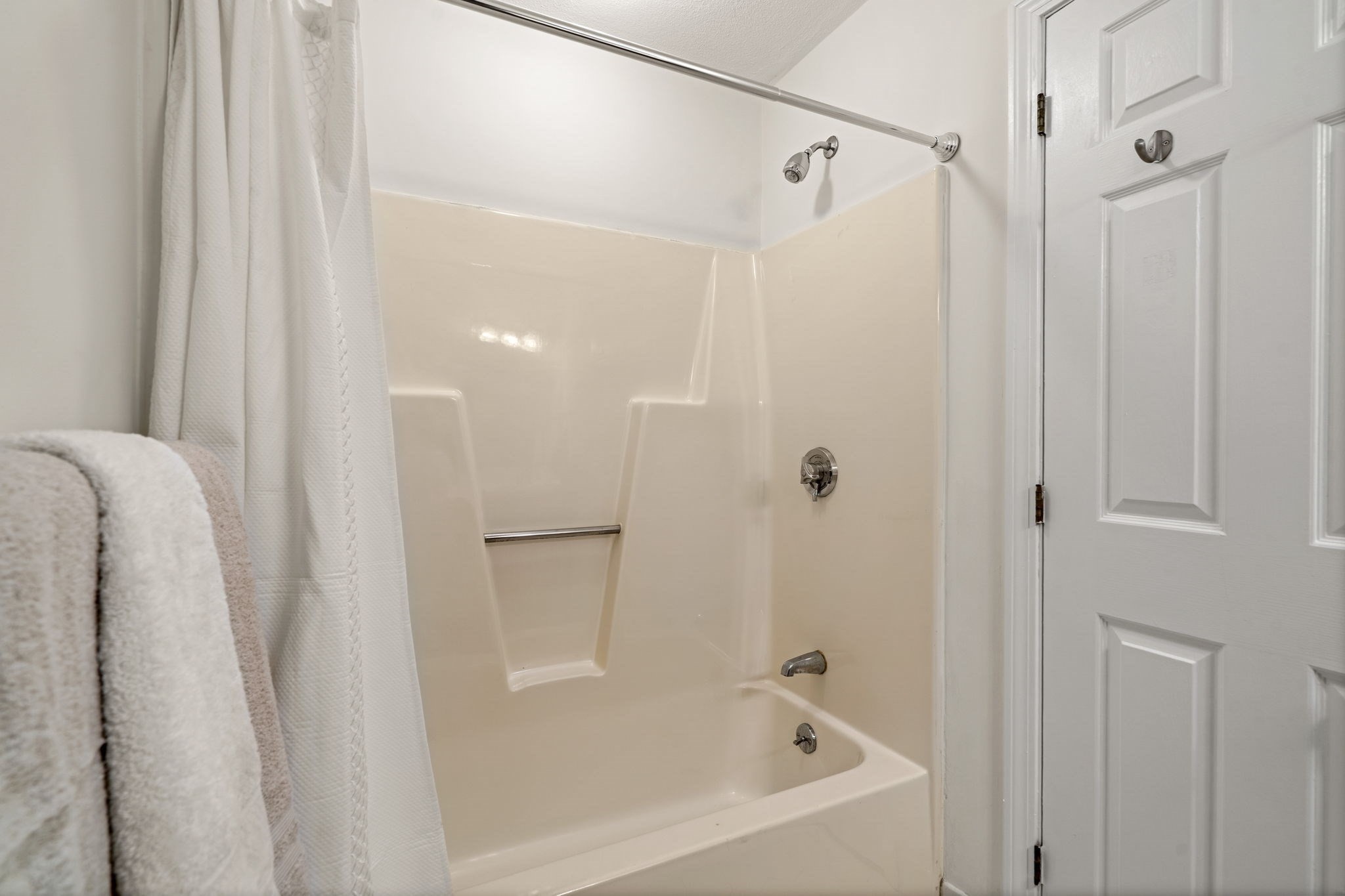 7 Ledgewood Way Unit 11, Peabody, MA 01960 - Image 19