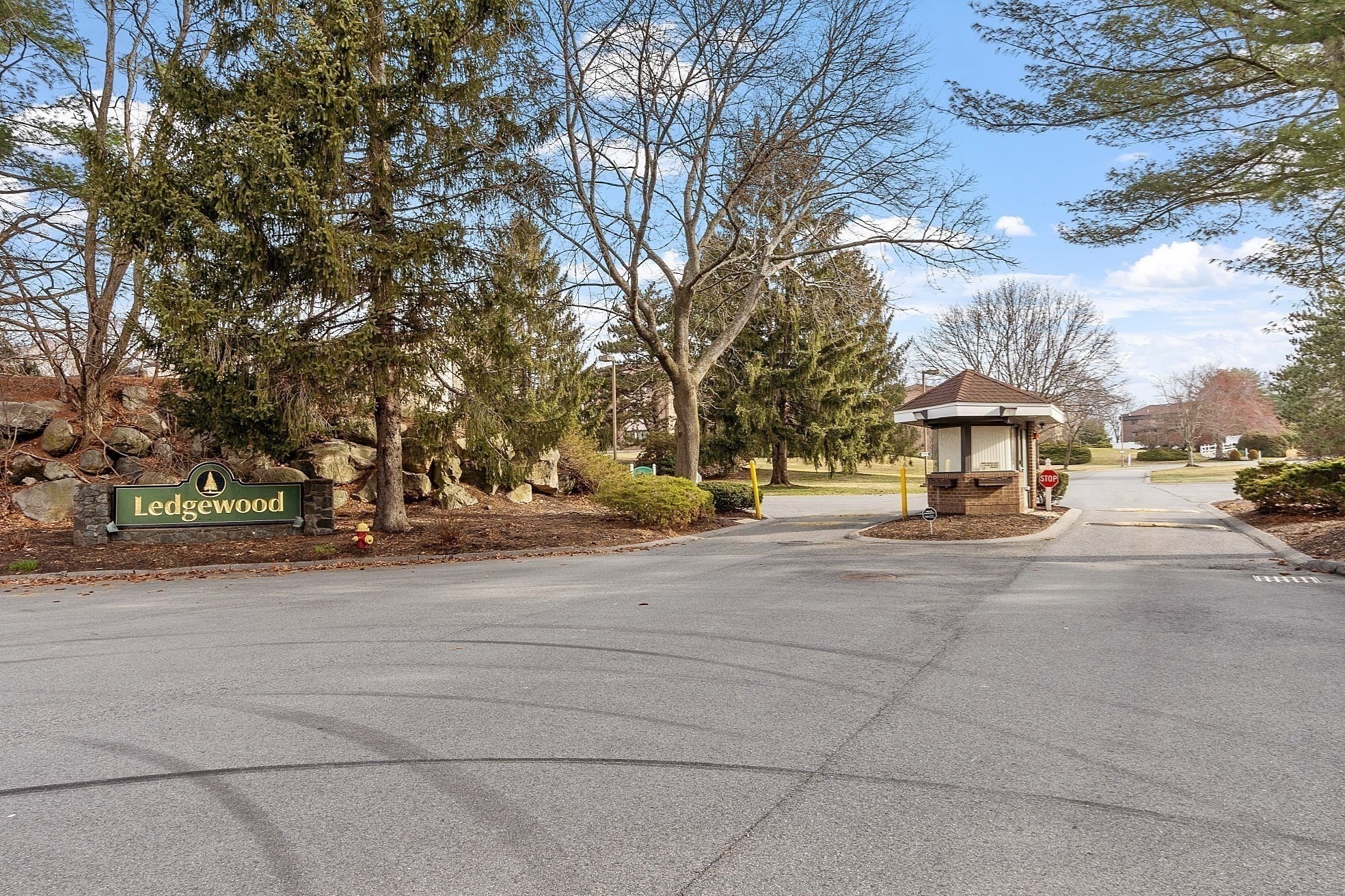 7 Ledgewood Way Unit 11, Peabody, MA 01960 - Image 23