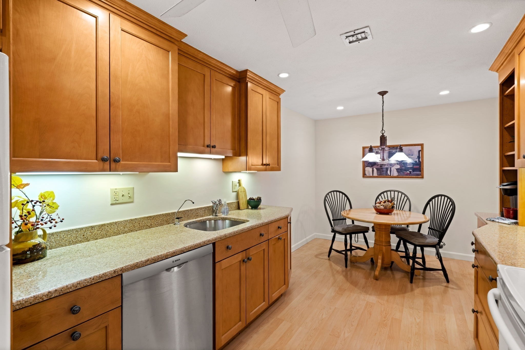 7 Ledgewood Way Unit 11, Peabody, MA 01960 - Image 4