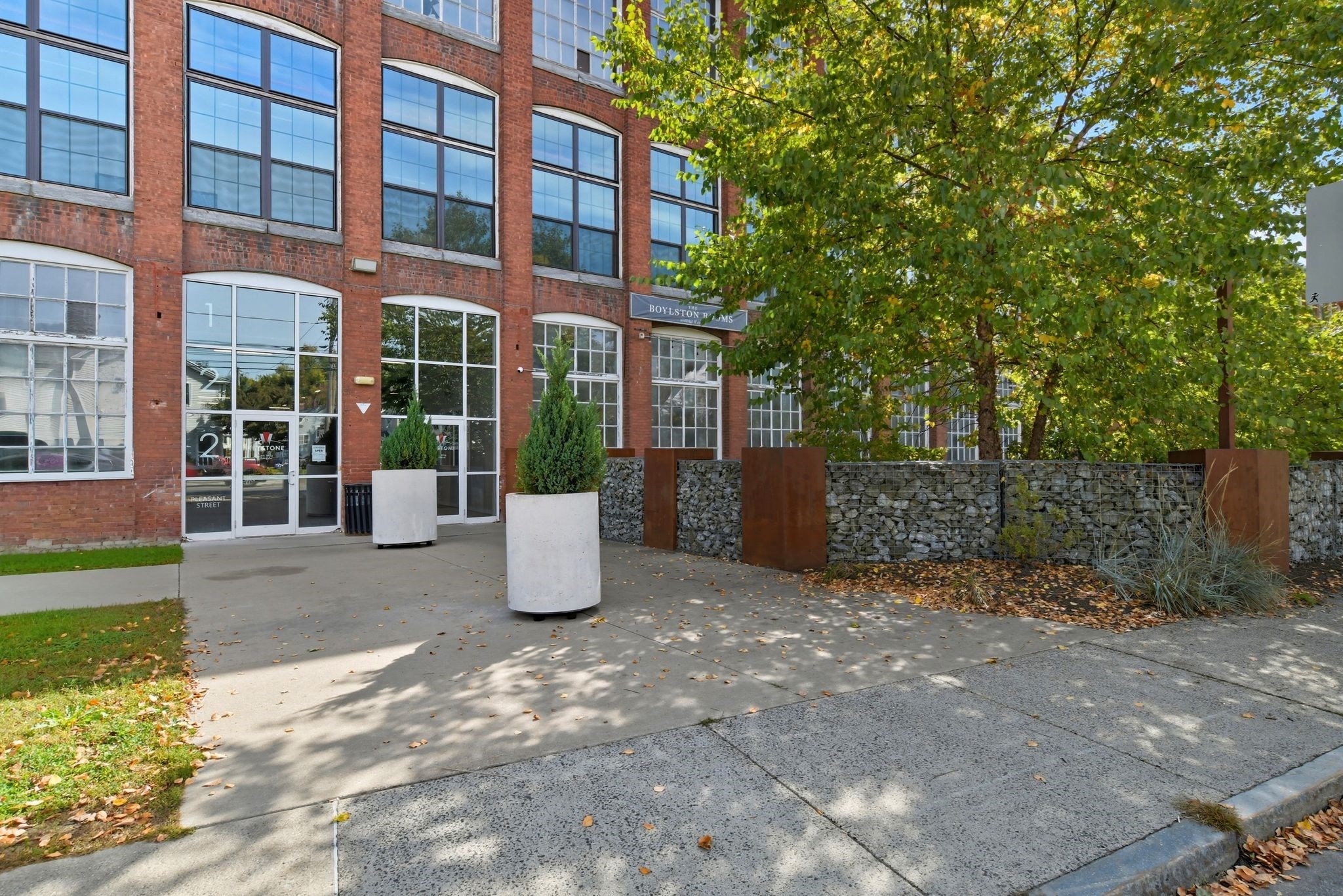 122 Pleasant St, Easthampton, MA 01027 - Image 2