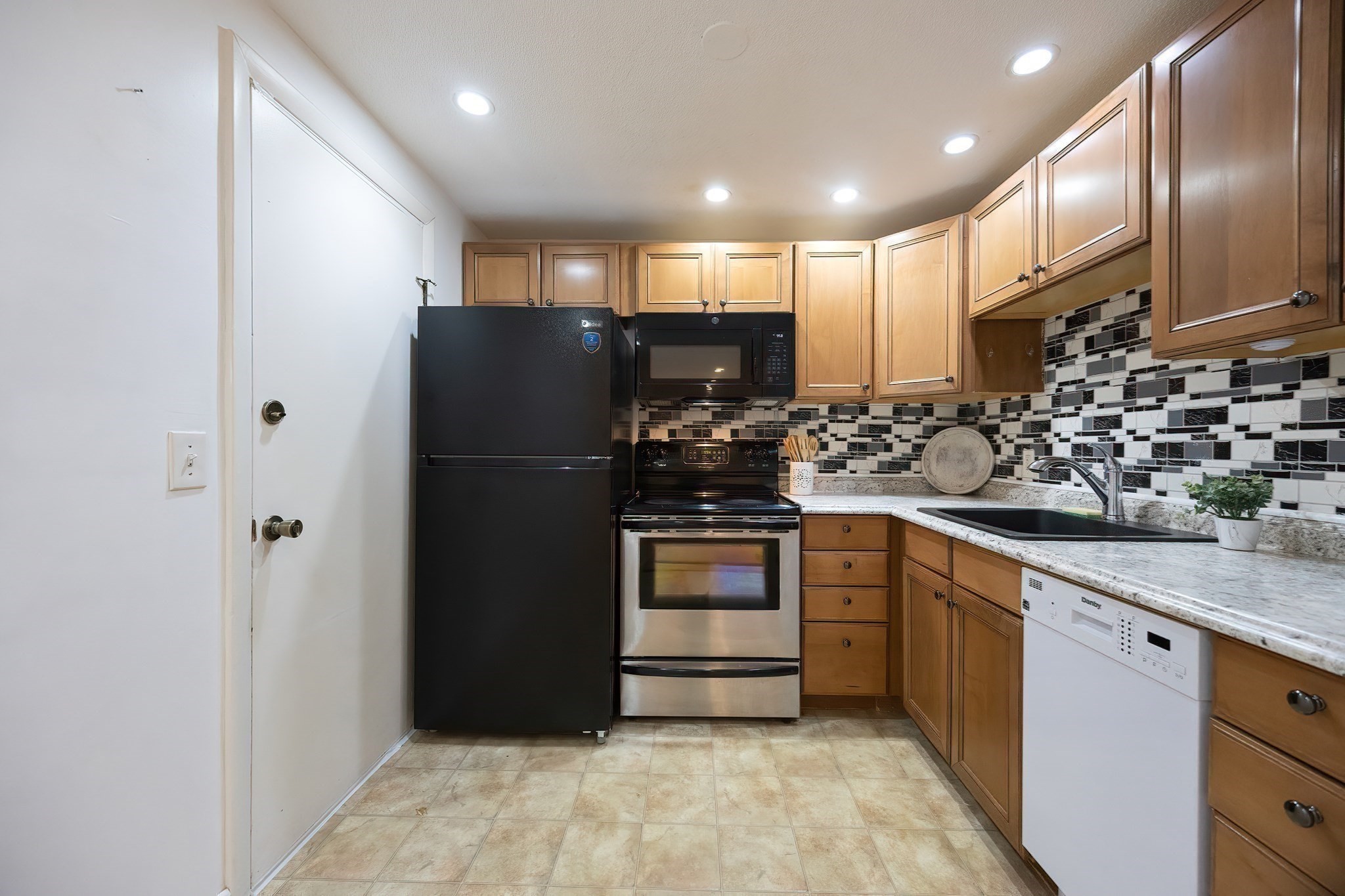 131 Creek Street Unit 7, Wrentham, MA 02093 - Image 5