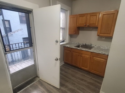 76 Walnut Park, Apt 1