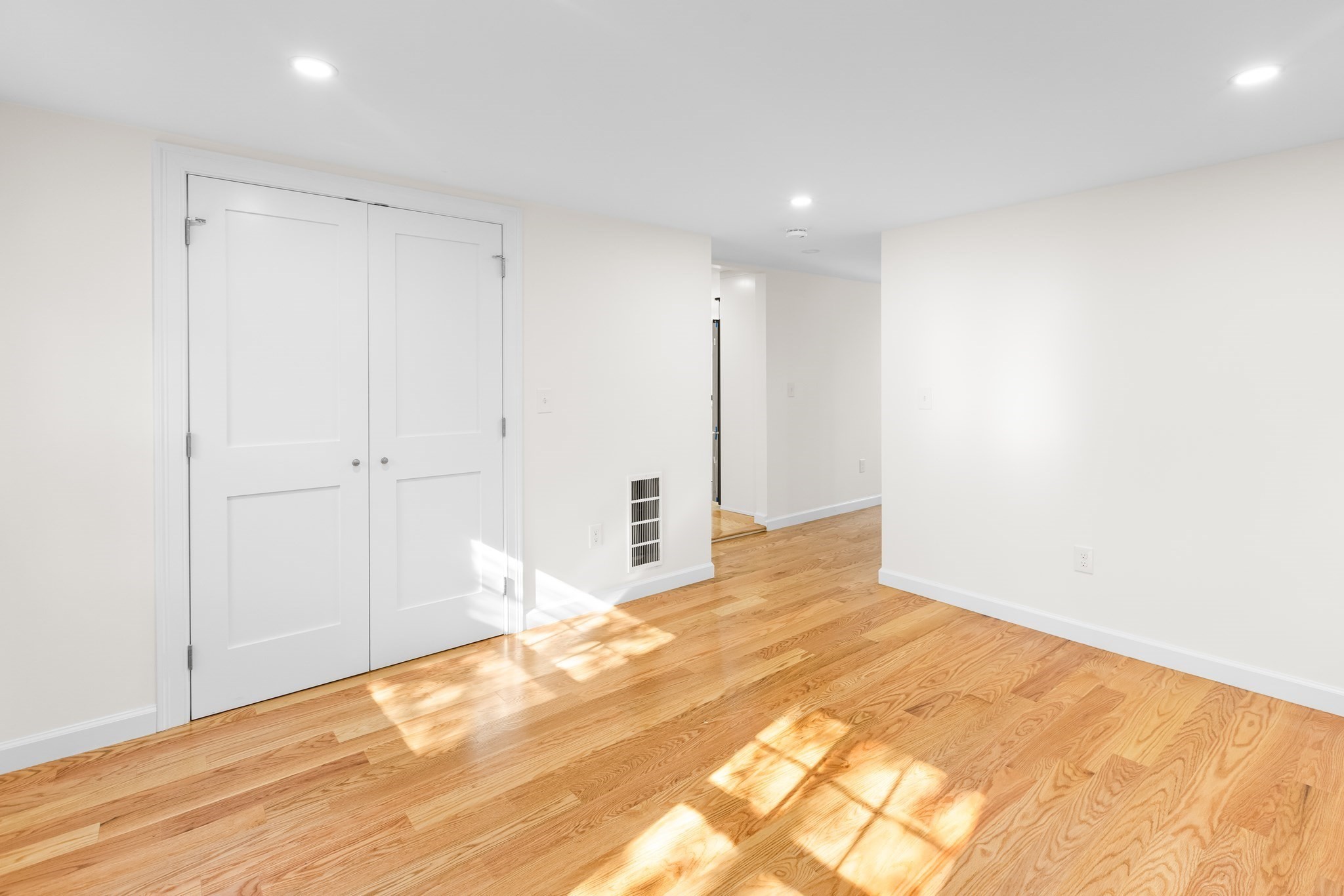 232 Lake Dr, Hamilton, MA 01982 - Image 12