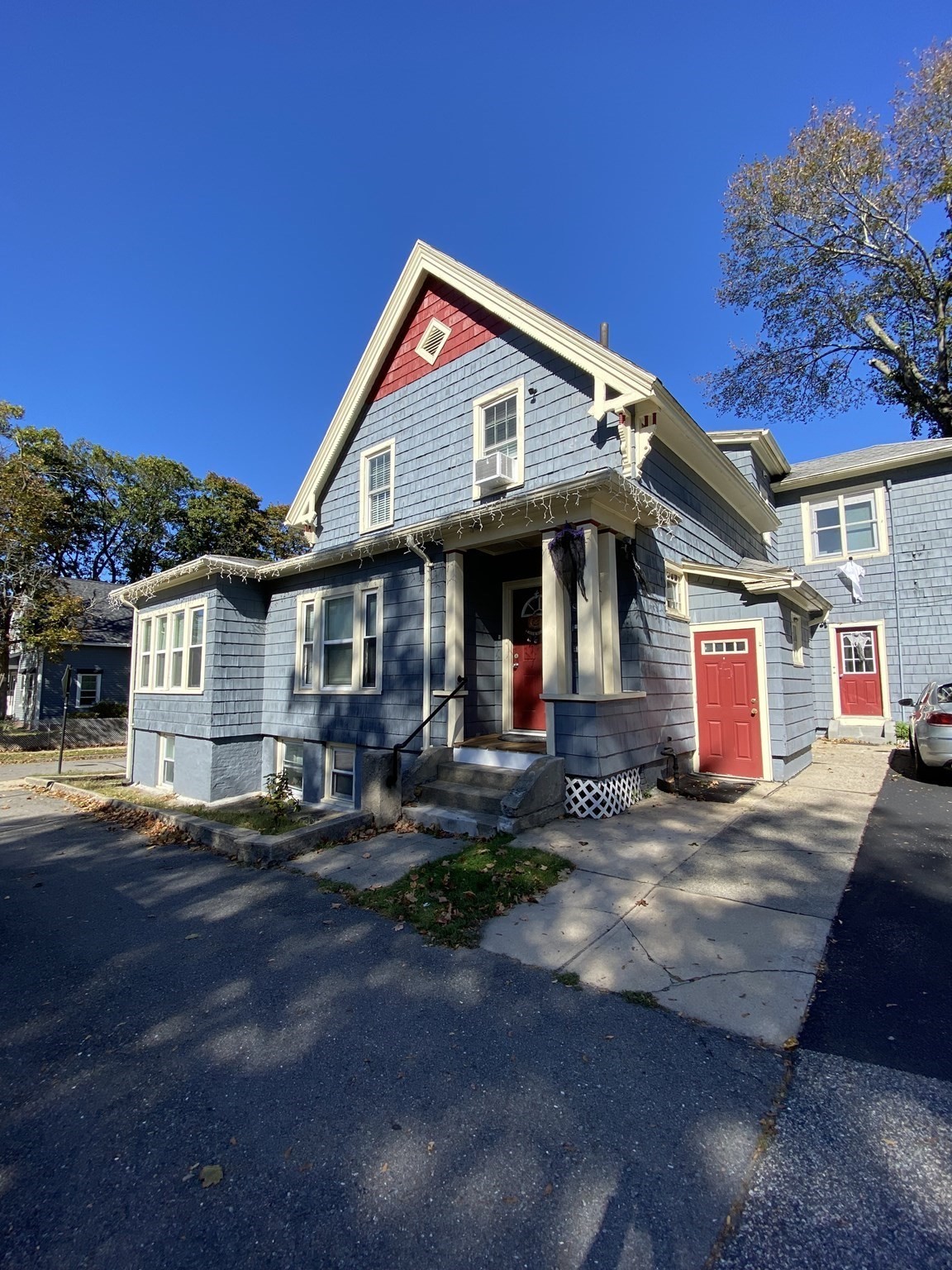 19 Oliver St, Worcester, MA 01603 - Image 2