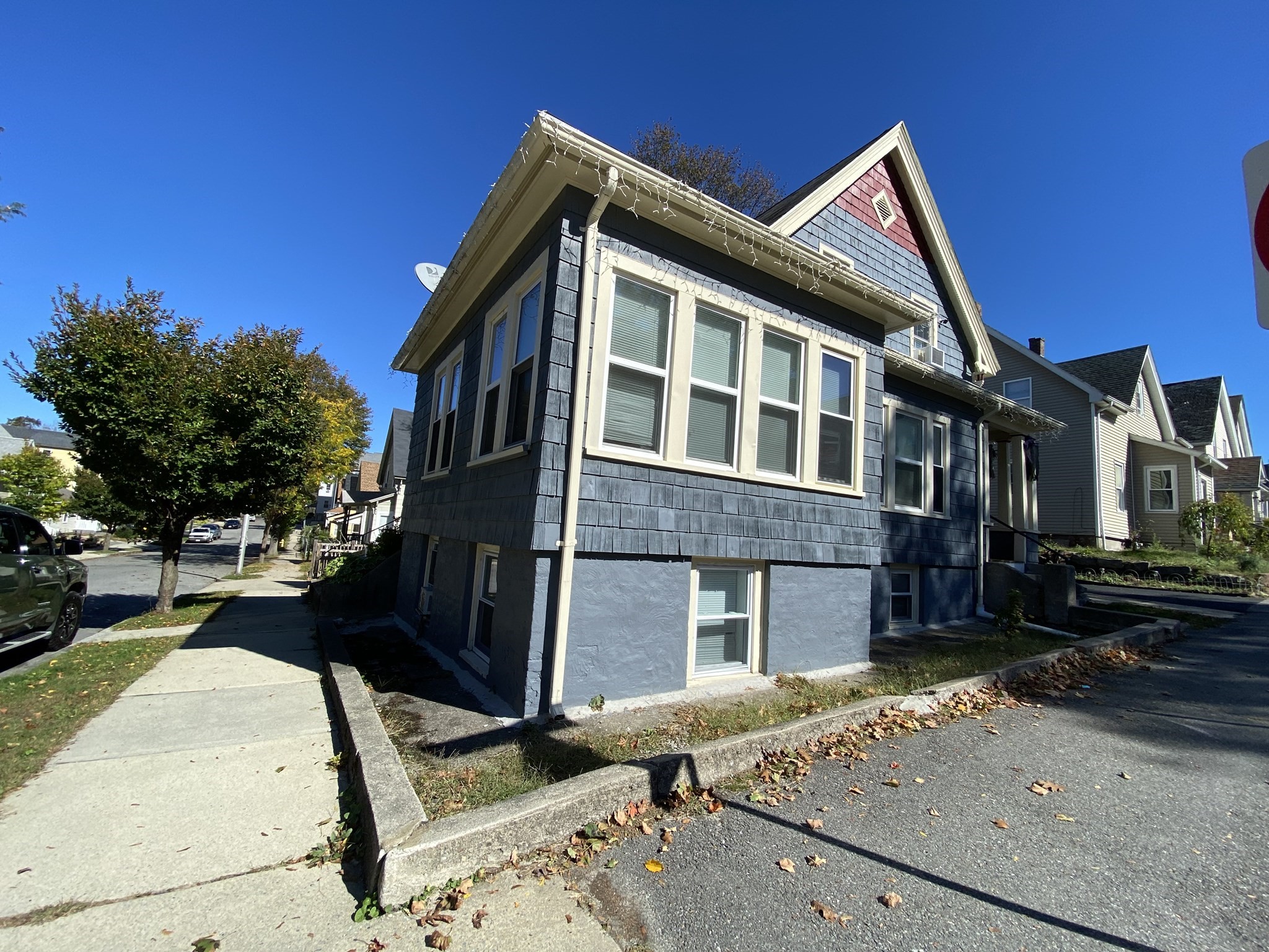 19 Oliver St, Worcester, MA 01603 - Image 3