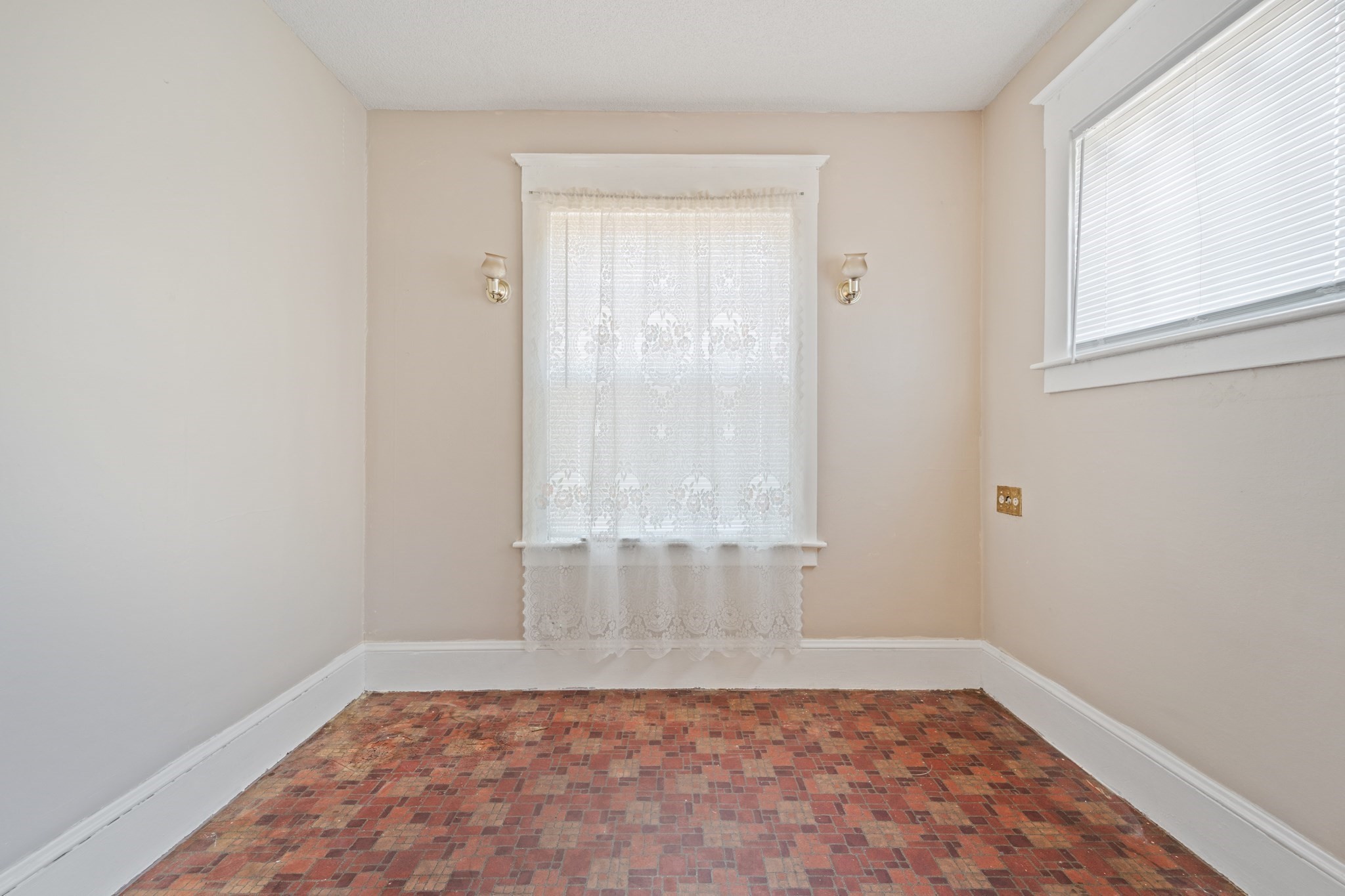 15 Chapman Ave, Holyoke, MA 01040 - Image 21