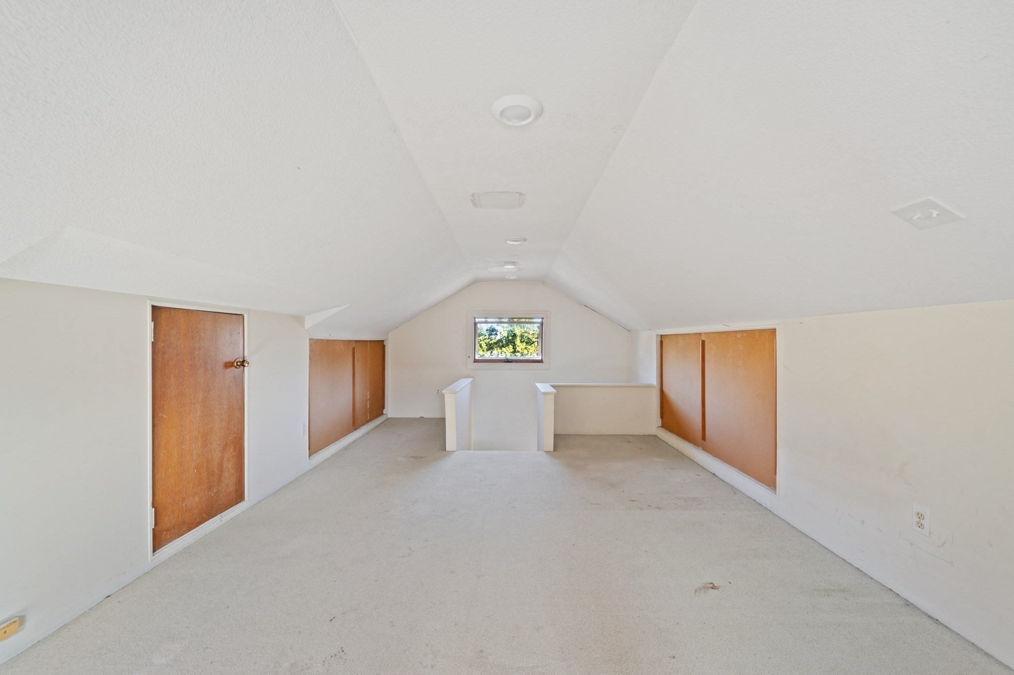 15 Chapman Ave, Holyoke, MA 01040 - Image 24