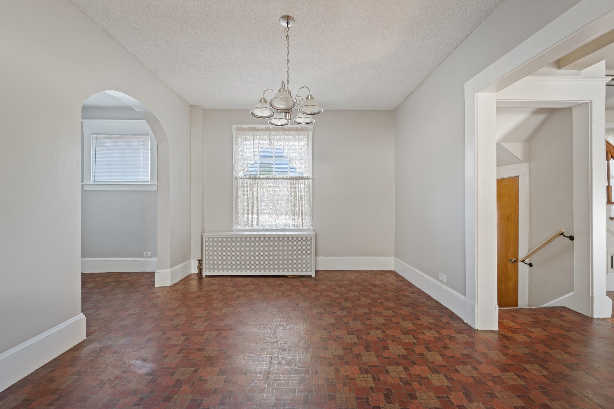 15 Chapman Ave, Holyoke, MA 01040 - Image 6