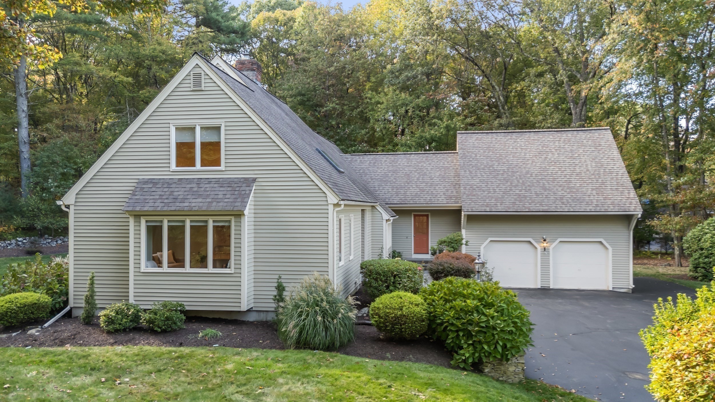 28 Garvey Road, Framingham, MA 01701