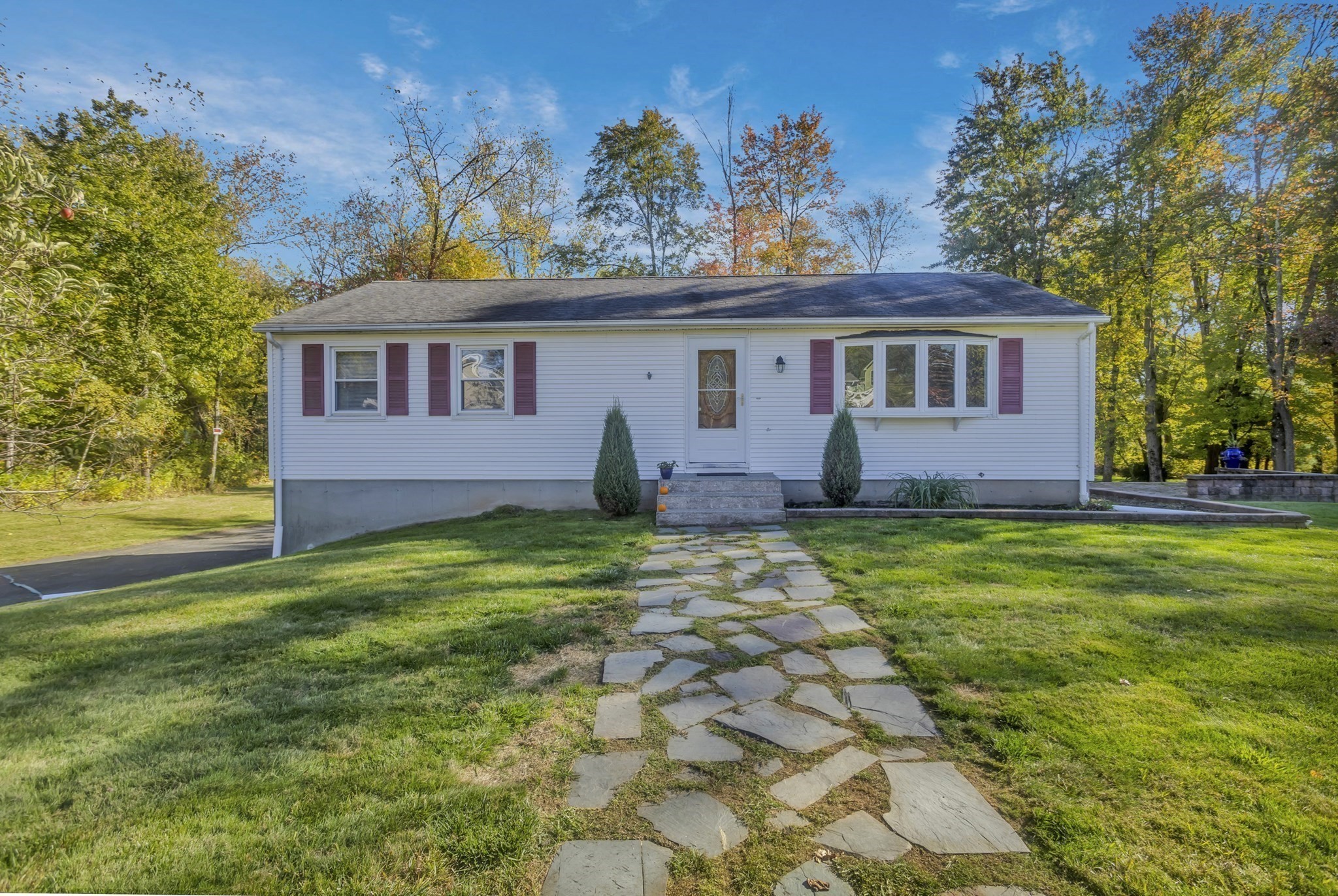 260 Wolcott Ave, West Springfield, MA 01089 - Image 2