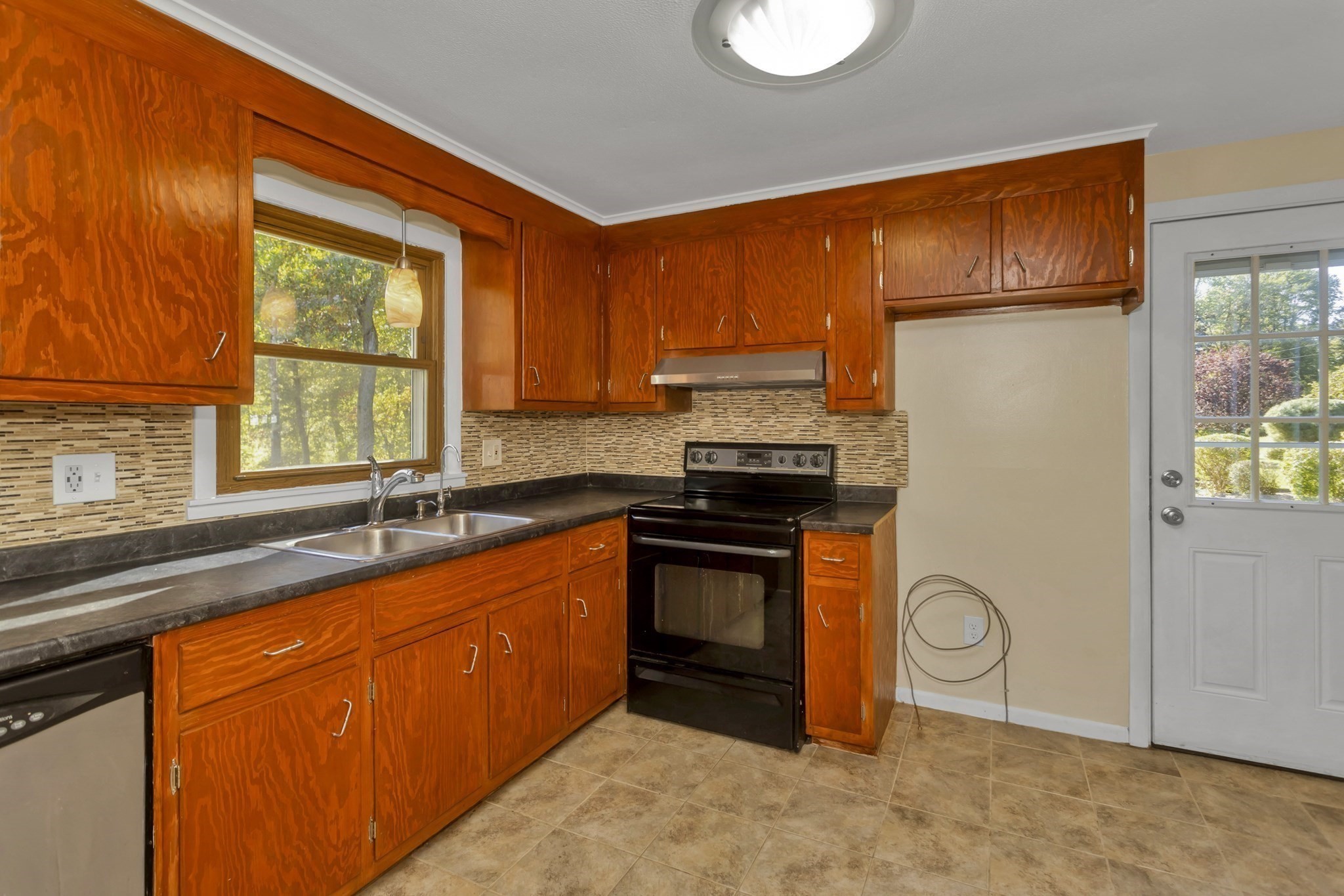 260 Wolcott Ave, West Springfield, MA 01089 - Image 13