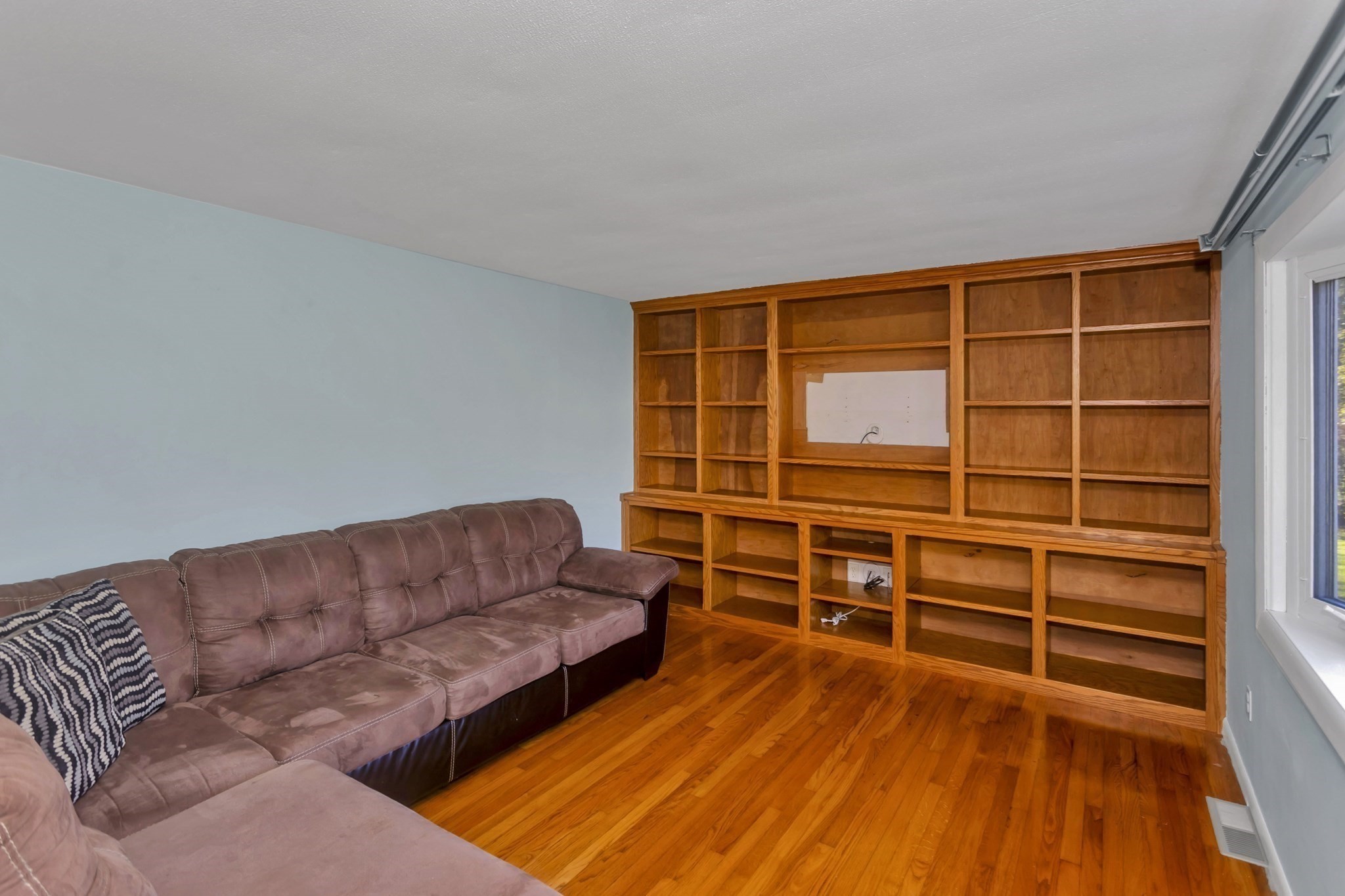 260 Wolcott Ave, West Springfield, MA 01089 - Image 7