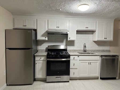 362 Centre St, Apt 4