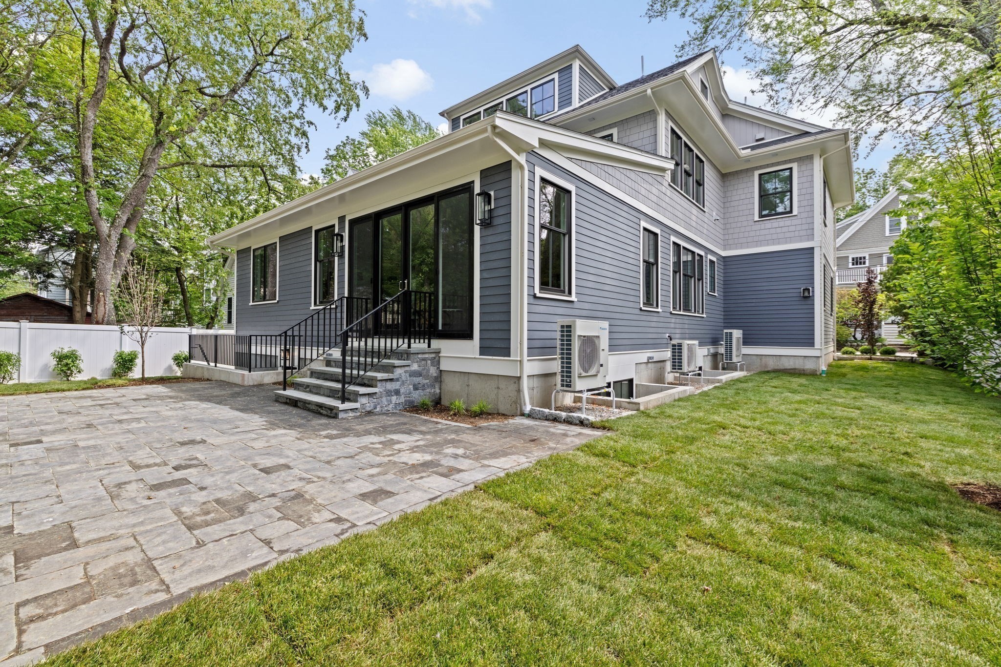 15 Glenland, Brookline, MA 02467 - Image 2