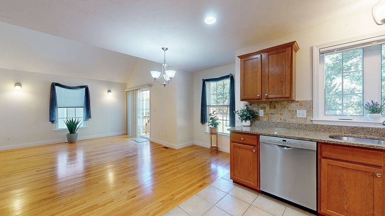 31 Enaya Circle Unit 31, Worcester, MA 01606 - Image 5