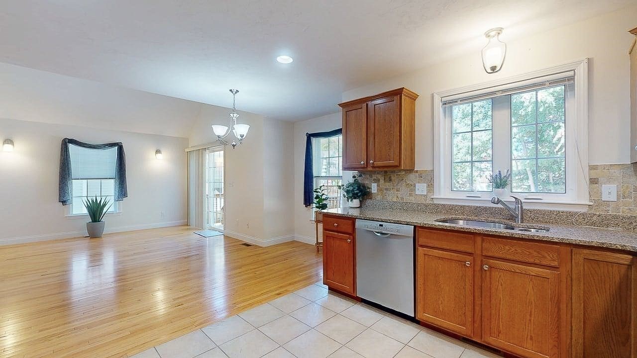 31 Enaya Circle Unit 31, Worcester, MA 01606 - Image 9