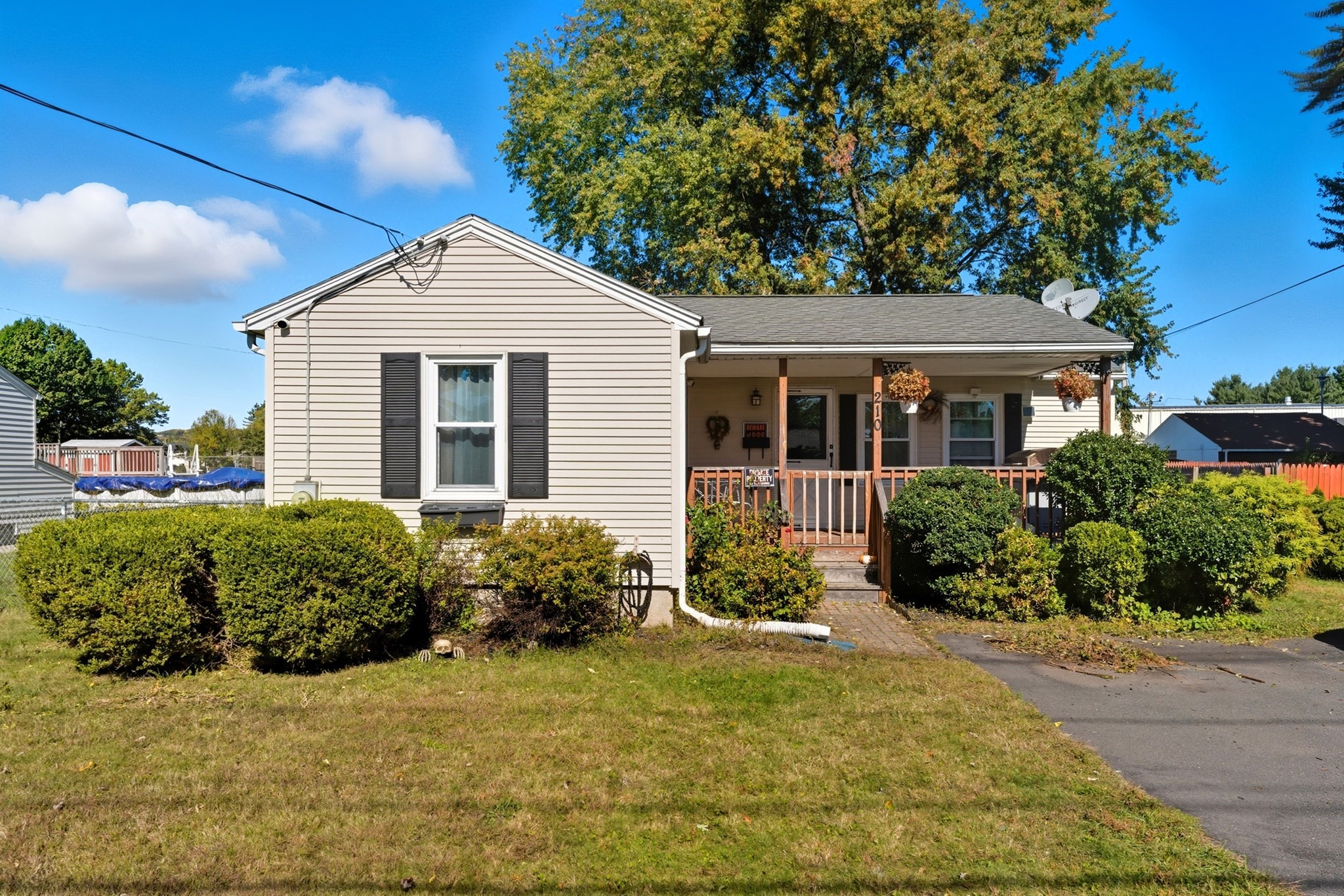 210 Clarendon Avenue, Chicopee, MA 01013