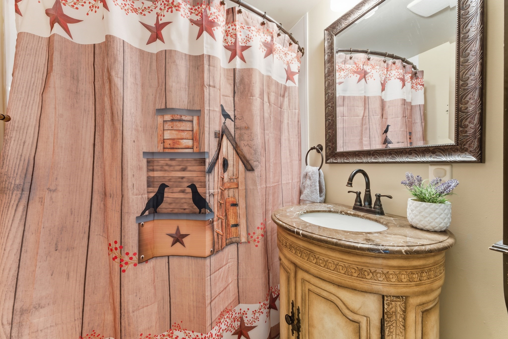 210 Clarendon Avenue, Chicopee, MA 01013 - Image 16