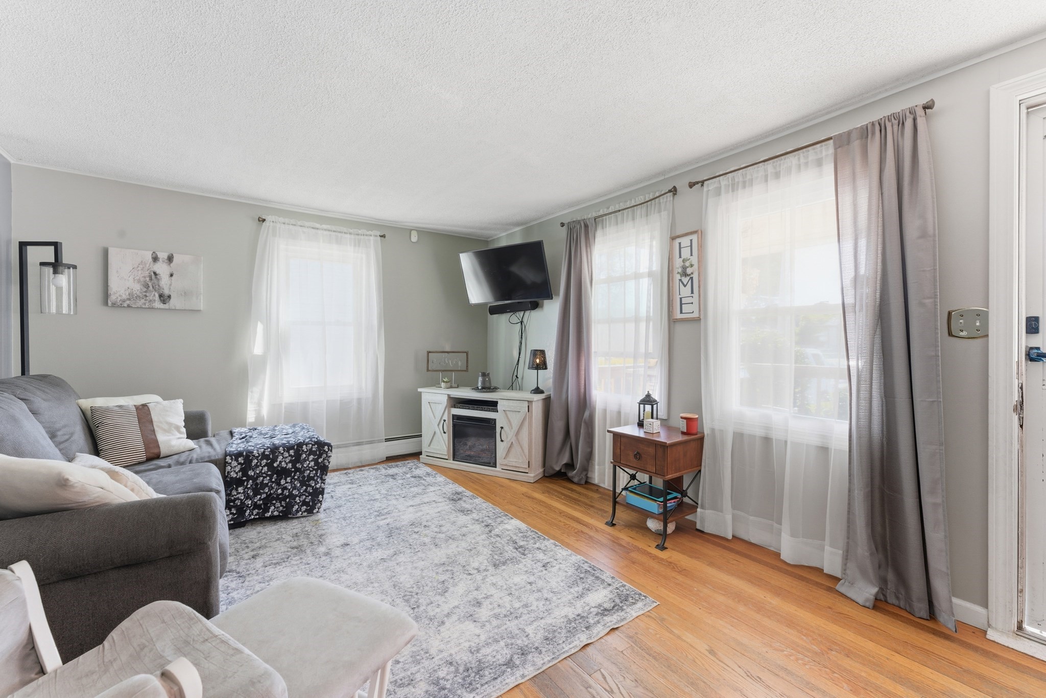 210 Clarendon Avenue, Chicopee, MA 01013 - Image 8