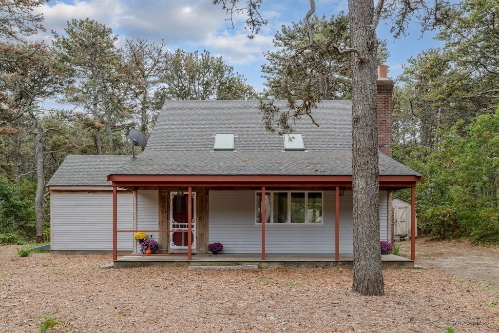 100 East Hill Rd, Wellfleet, MA 02667